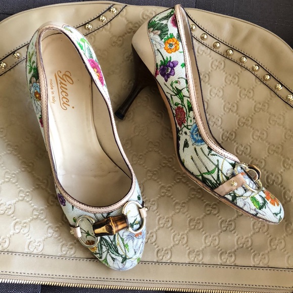 COPY - Gucci Floral Print Fabric Pumps - Size 6 - Picture 1 of 7